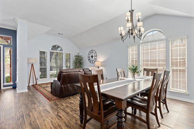 807 Yale DR, Pflugerville, TX 78660