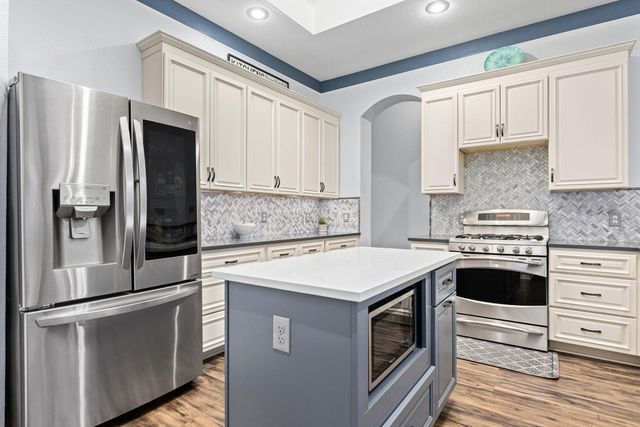 807 Yale DR, Pflugerville, TX 78660