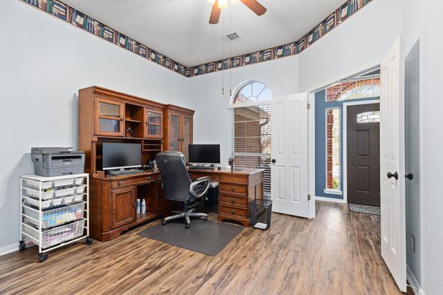 807 Yale DR, Pflugerville, TX 78660