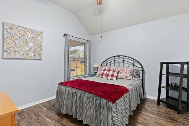 807 Yale DR, Pflugerville, TX 78660