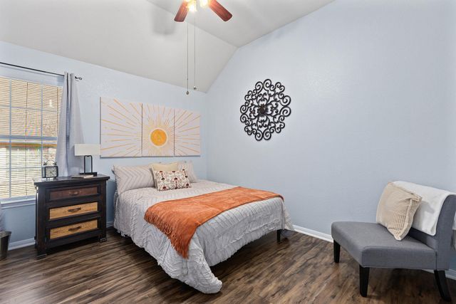 807 Yale DR, Pflugerville, TX 78660