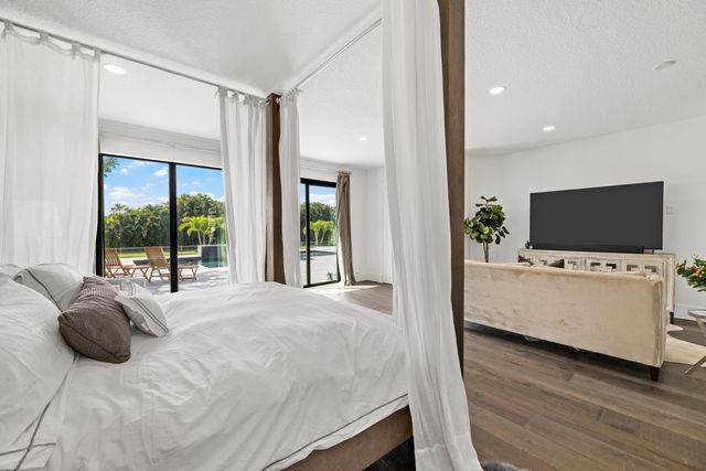 3585 Aiken Court, Wellington, FL 33414