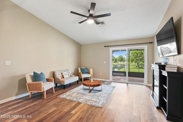 3975 CHIMNEY SWIFTS Lane, Middleburg, FL 32068