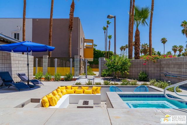 588 E San Lorenzo Road 103, Palm Springs, CA 92264