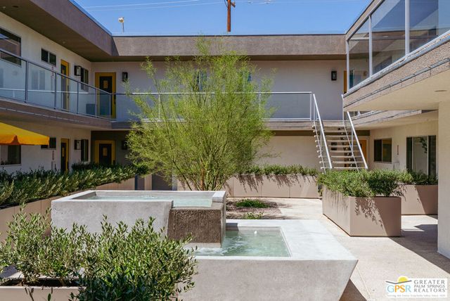 588 E San Lorenzo Road 103, Palm Springs, CA 92264