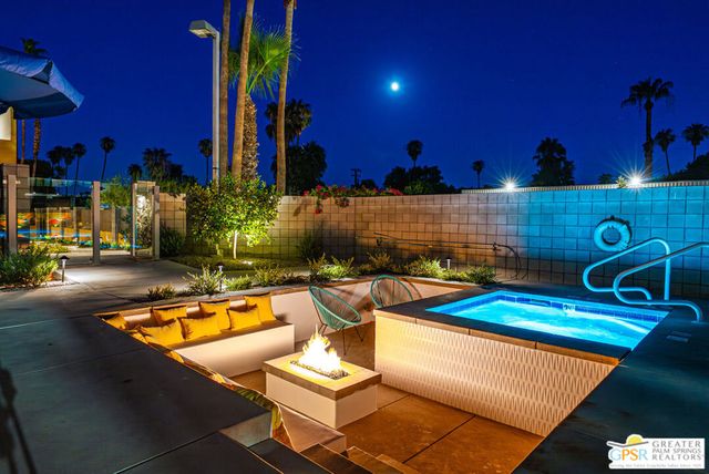 588 E San Lorenzo Road 103, Palm Springs, CA 92264