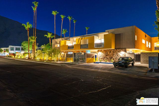 588 E San Lorenzo Road 103, Palm Springs, CA 92264