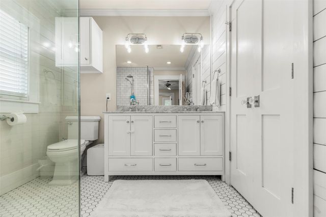 1136 Winston Street, Houston, TX 77009