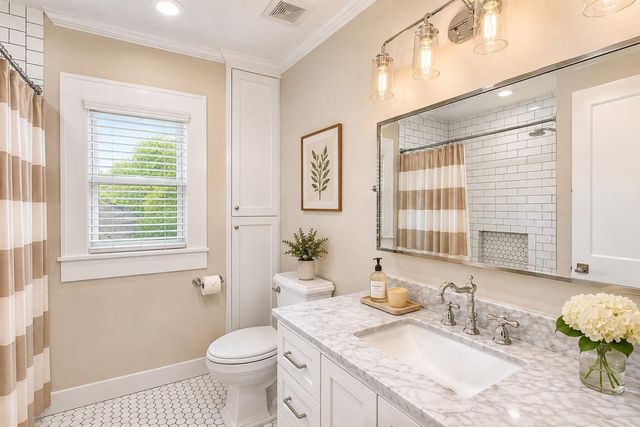 1136 Winston Street, Houston, TX 77009