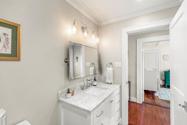 1136 Winston Street, Houston, TX 77009