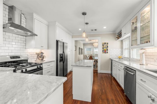 1136 Winston Street, Houston, TX 77009