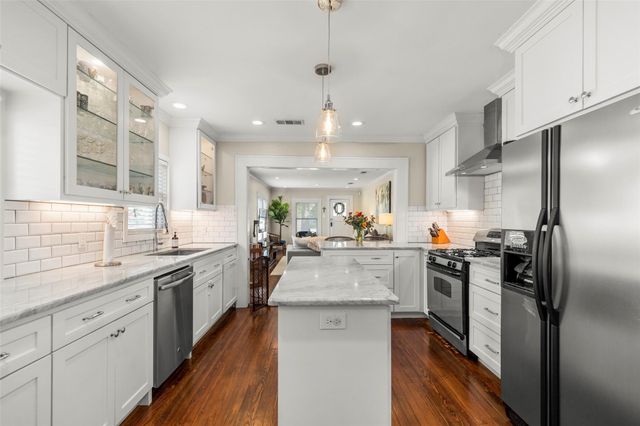 1136 Winston Street, Houston, TX 77009