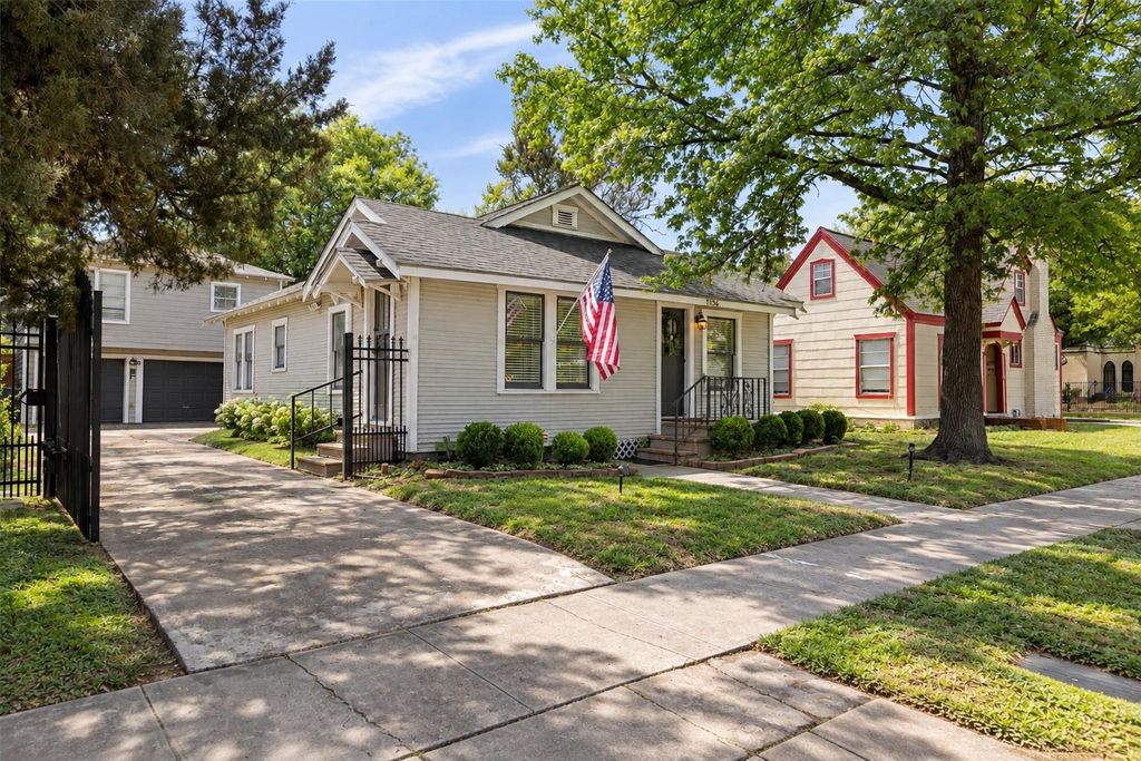 1136 Winston Street, Houston, TX 77009