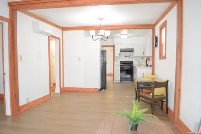 1406 Castroville, San Antonio, TX 78237