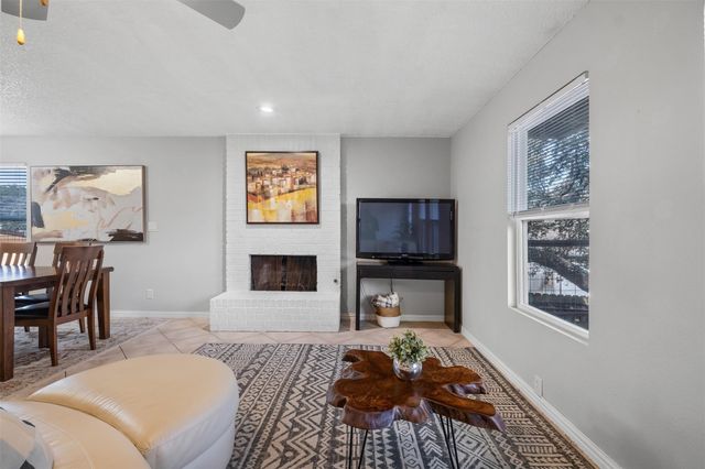 3208 Twinberry CV A, Austin, TX 78746