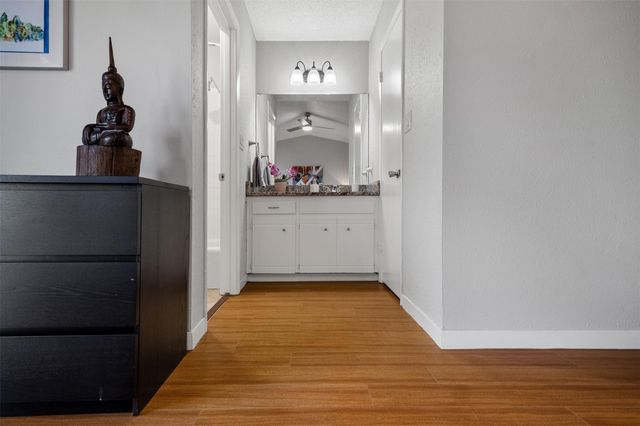 3208 Twinberry CV A, Austin, TX 78746