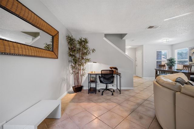 3208 Twinberry CV A, Austin, TX 78746