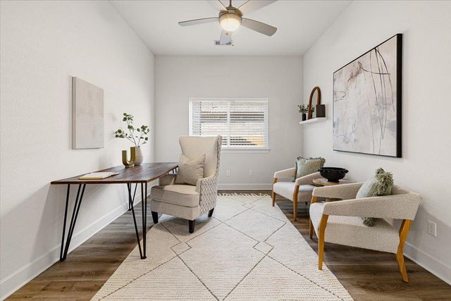 908 Knowles DR, Hutto, TX 78634