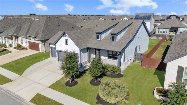 908 Knowles DR, Hutto, TX 78634