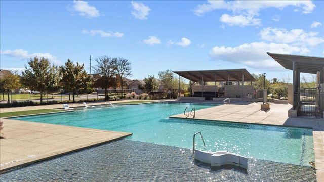 908 Knowles DR, Hutto, TX 78634