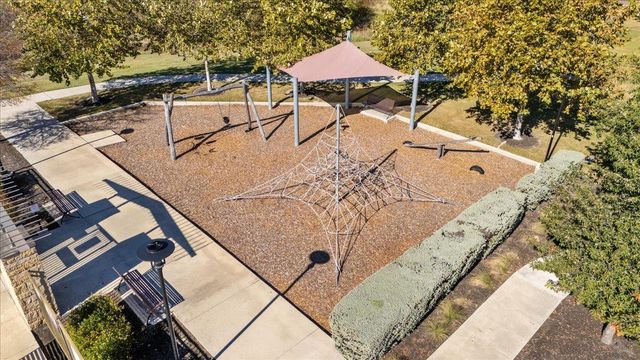 908 Knowles DR, Hutto, TX 78634