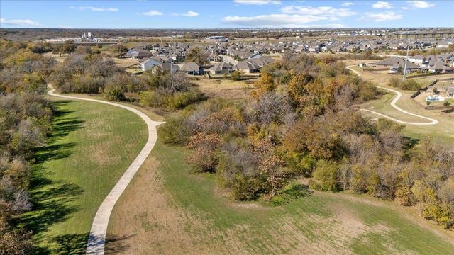 908 Knowles DR, Hutto, TX 78634