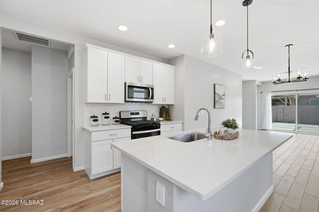10317 W Zimmerman Street, Marana, AZ 85653