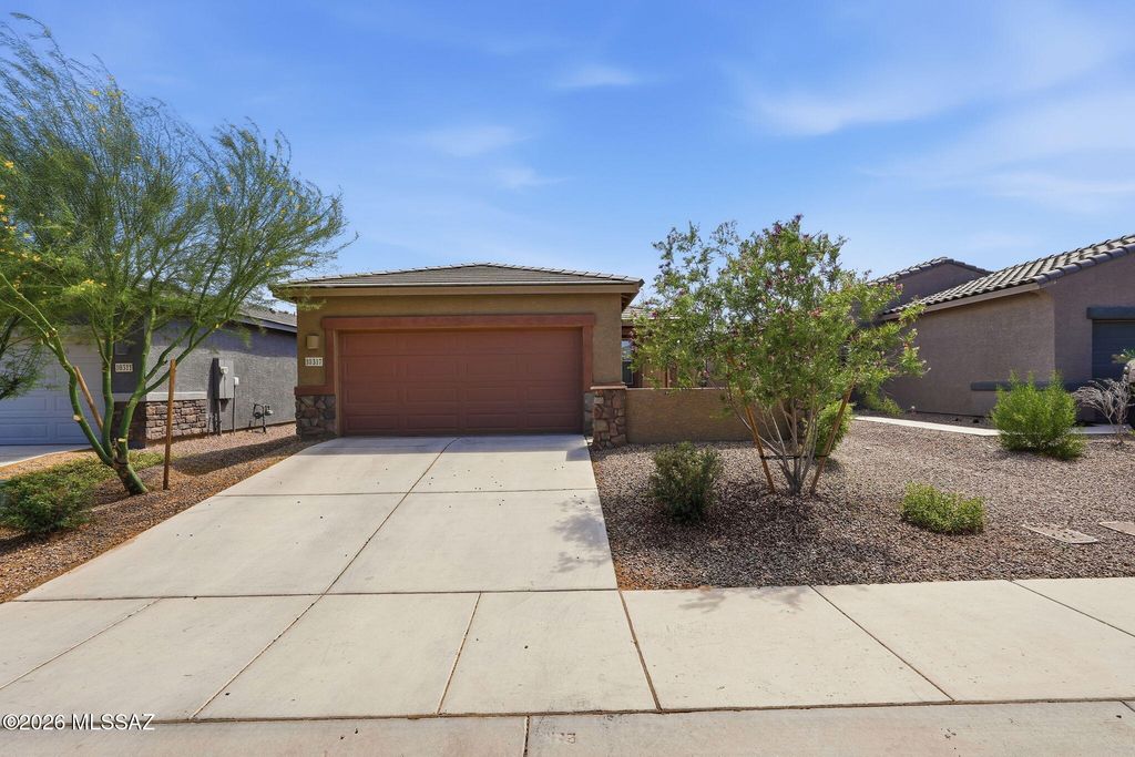 10317 W Zimmerman Street, Marana, AZ 85653