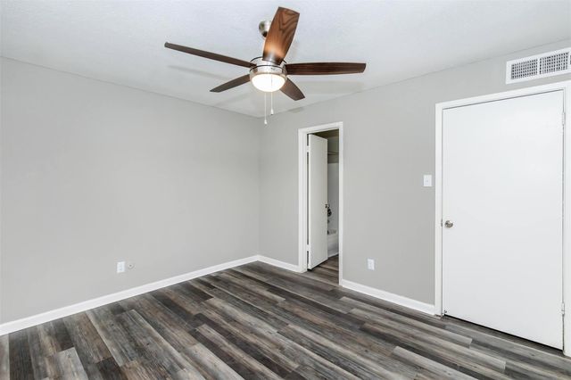 18001 Cypress Trace Road 504, Houston, TX 77090