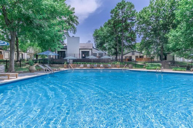 18001 Cypress Trace Road 504, Houston, TX 77090