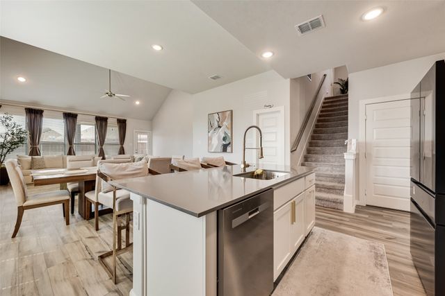 1201 Cinco Treaty Trail, Fort Worth, TX 76052