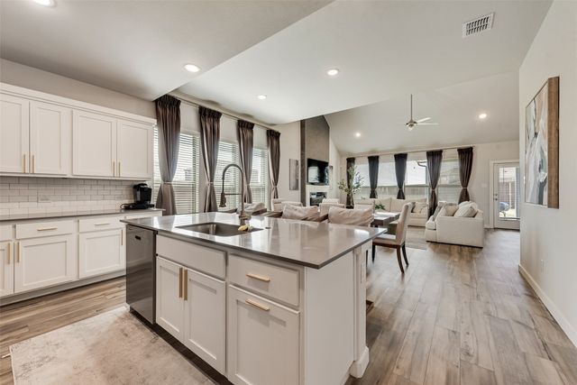 1201 Cinco Treaty Trail, Fort Worth, TX 76052