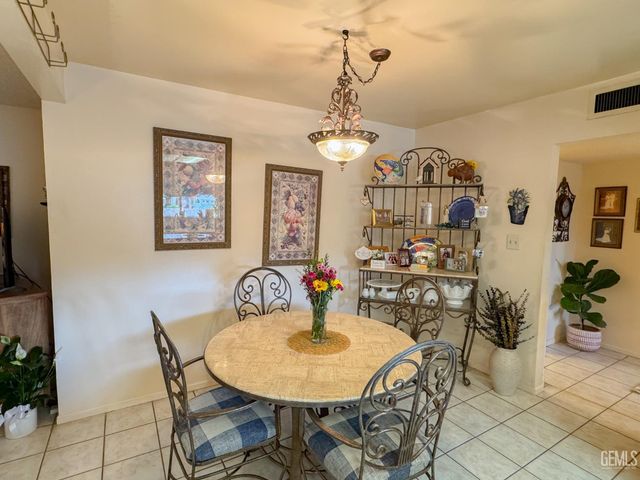 3509 Janene Way, Bakersfield, CA 93306