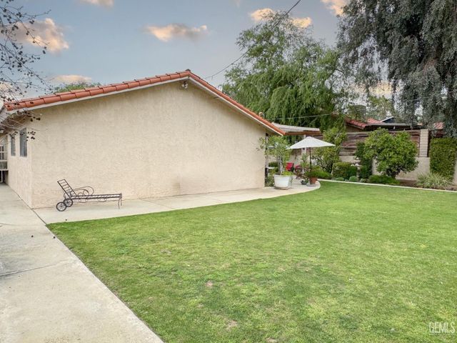 3509 Janene Way, Bakersfield, CA 93306