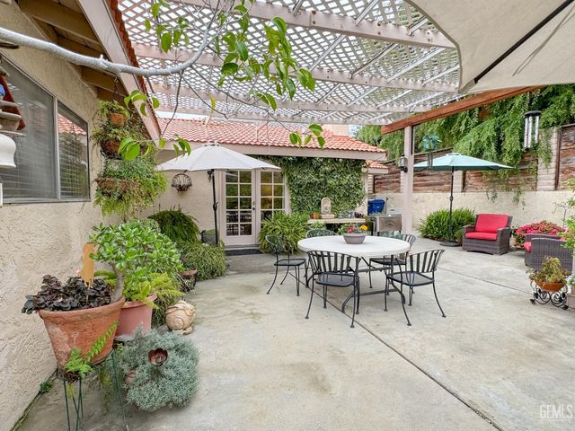 3509 Janene Way, Bakersfield, CA 93306