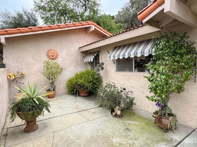 3509 Janene Way, Bakersfield, CA 93306