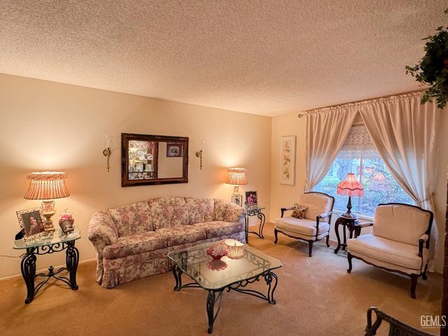 3509 Janene Way, Bakersfield, CA 93306