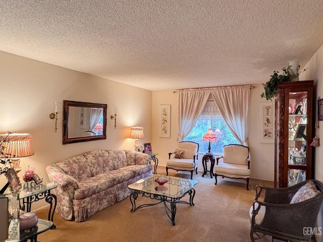 3509 Janene Way, Bakersfield, CA 93306