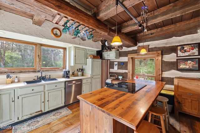 4100 Dana Rd, Crestwood, KY 40014