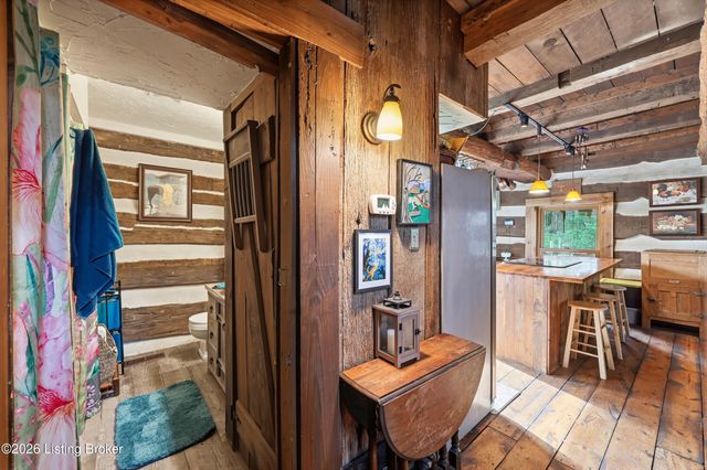 4100 Dana Rd, Crestwood, KY 40014