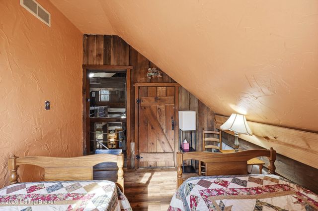 4100 Dana Rd, Crestwood, KY 40014