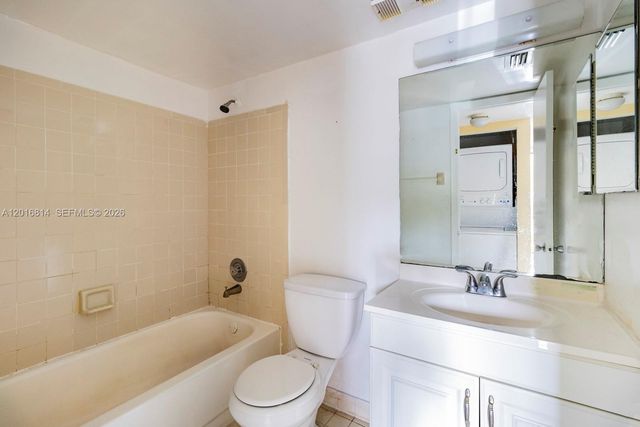 9022 NW 28th Dr 2-201, Coral Springs, FL 33065