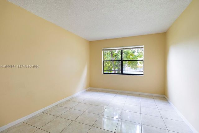 9022 NW 28th Dr 2-201, Coral Springs, FL 33065