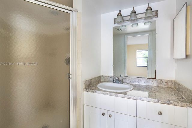 9022 NW 28th Dr 2-201, Coral Springs, FL 33065