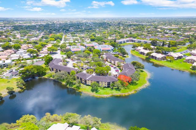 9022 NW 28th Dr 2-201, Coral Springs, FL 33065