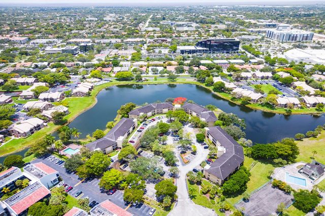 9022 NW 28th Dr 2-201, Coral Springs, FL 33065