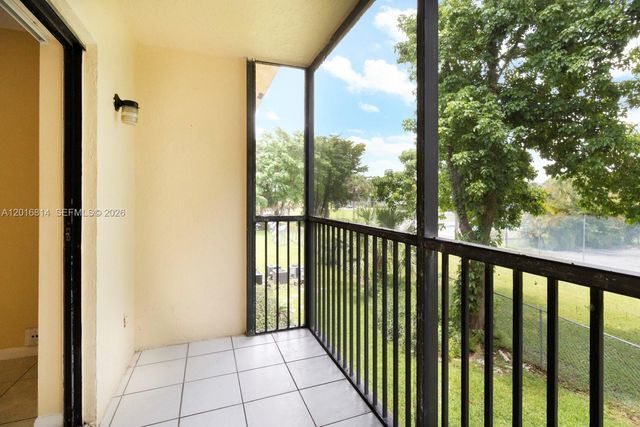 9022 NW 28th Dr 2-201, Coral Springs, FL 33065