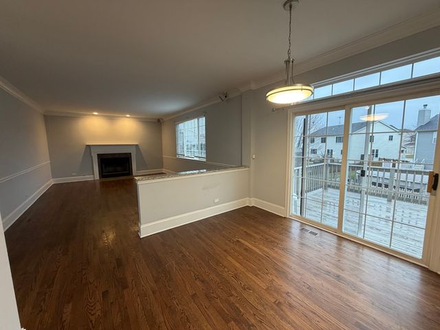 629 Waterford Lane, South Elgin, IL 60177