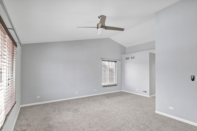 629 Waterford Lane, South Elgin, IL 60177