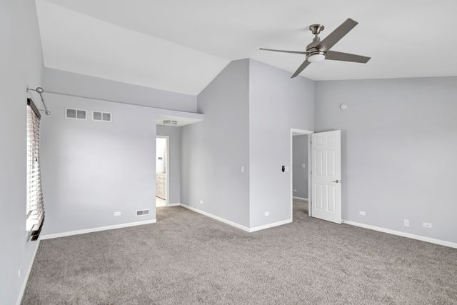 629 Waterford Lane, South Elgin, IL 60177